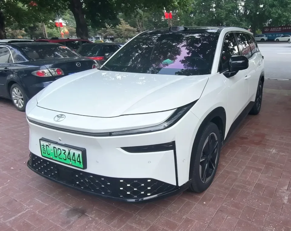 Toyota Bozhi 3X Bozhi 3X 2025 520 Pro+ LiDAR Edition 2025 — photo 1, buy with delivery to Moscow
