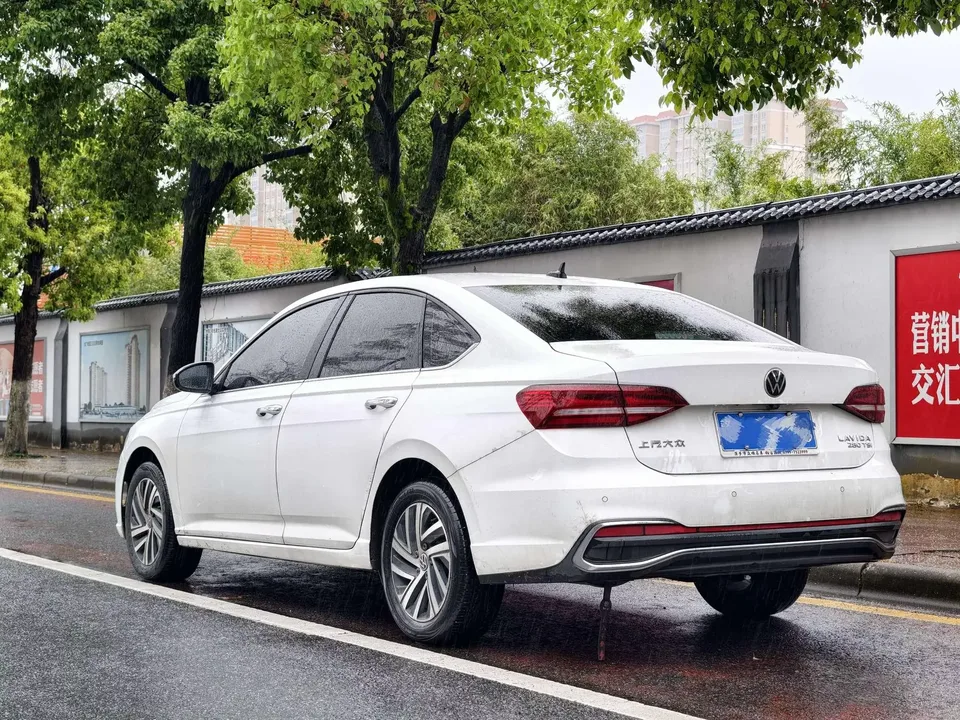 Volkswagen Lavida Lavida 2023 280TSI DSG Starry Sky Edition 2023 — thumbnail 4