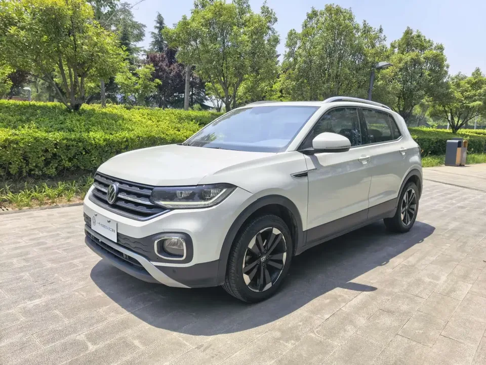 Volkswagen Explore the shadows Explore the shadows 2023 200TSI DSG Joy Smart Edition 2024 — photo 1, buy with delivery to Moscow