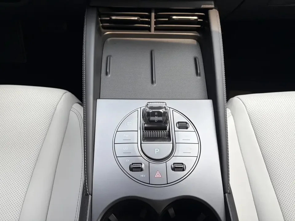 BYD Seal 06DM Seal 06DM 2025 DM-i 80KM Premium Edition 2025 — thumbnail 4