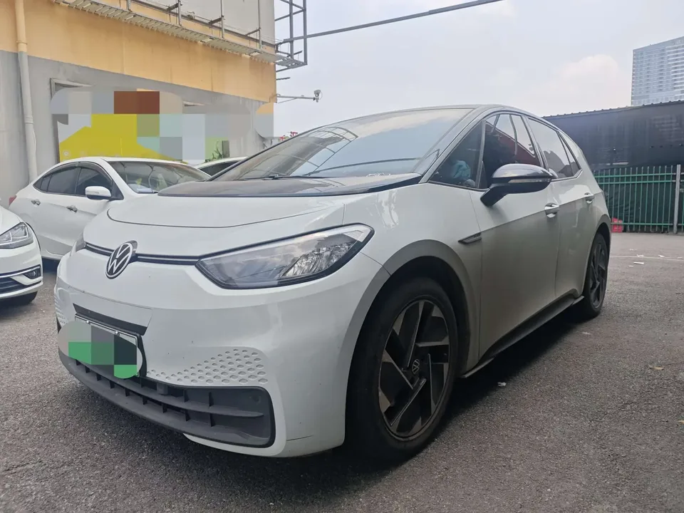 Volkswagen ID.3 Volkswagen ID.3 2023 Pure Smart Edition 2024 — photo 1, buy with delivery to Moscow