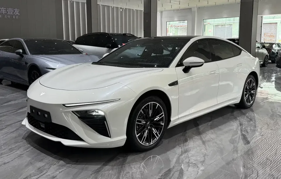 Hozon Neta S Nezha S 2024 Extended range 1060 Lite version 2023 — фото 1, купить с доставкой в Москву