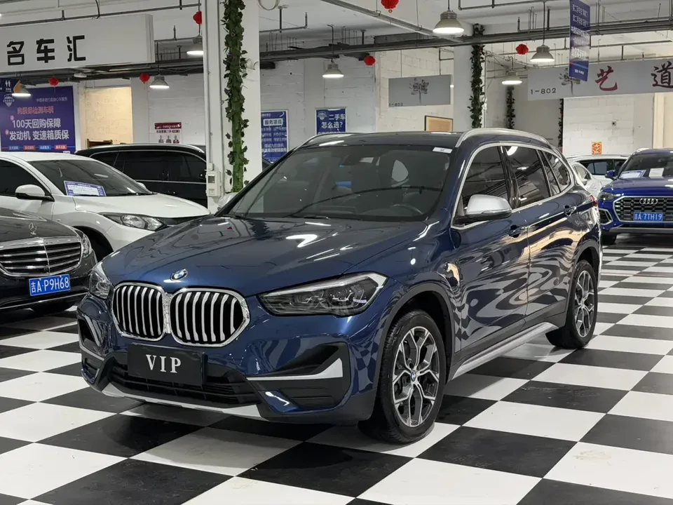 BMW X1 BMW X1 2022 sDrive20Li Fashion 2023 — photo 1, buy with delivery to Moscow