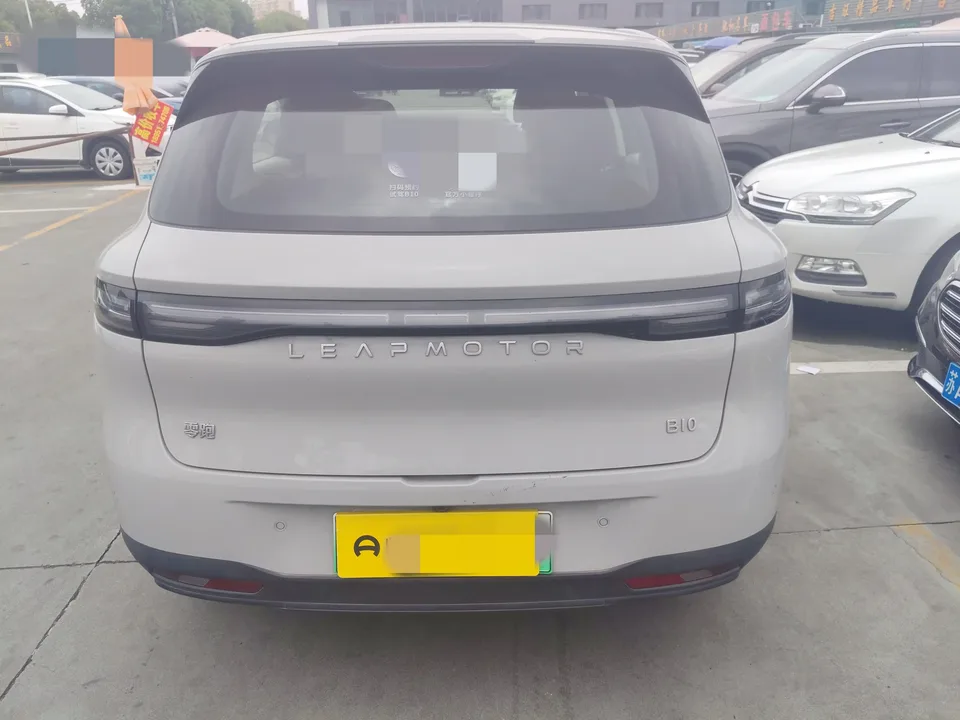 Leapmotor B10 Leapmotor B10 2025 510 Enjoy Edition 2025 — thumbnail 2