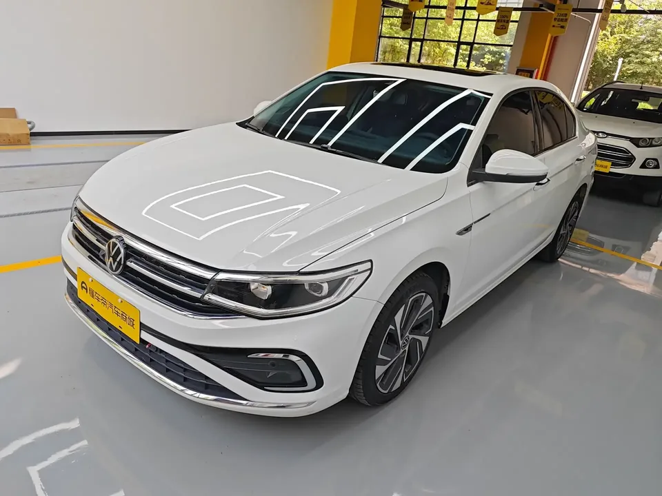 Volkswagen Bora Bora 2023 300TSI DSG Premium Edition 2024 — photo 1, buy with delivery to Moscow