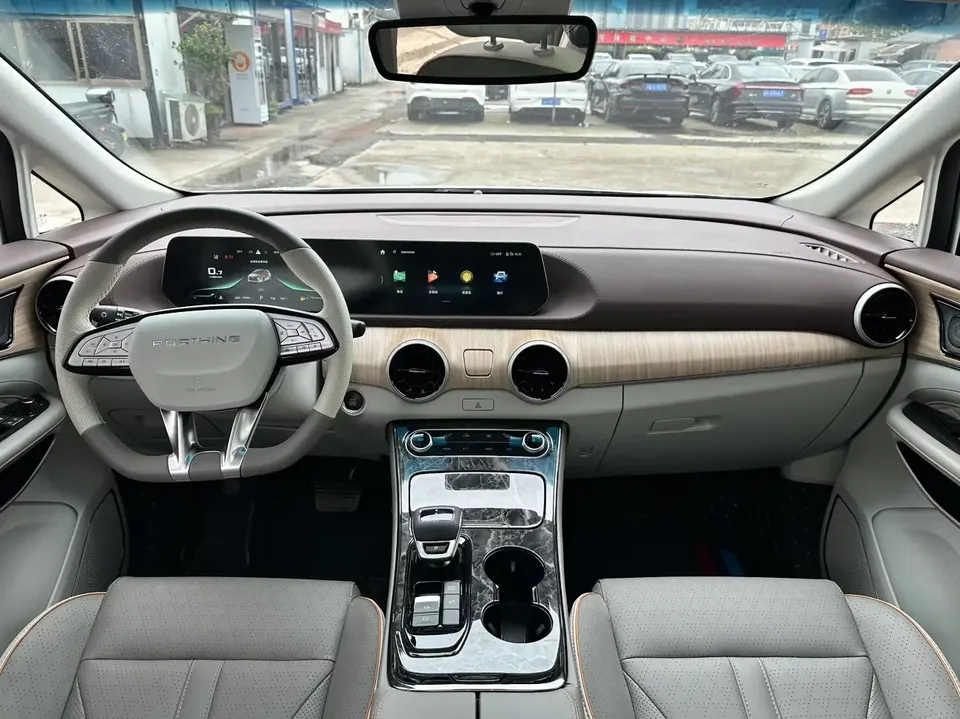Forthing Popular yacht popular yacht 2022 1.5T DCT Wave Chaser Edition 2023 — миниатюра 3