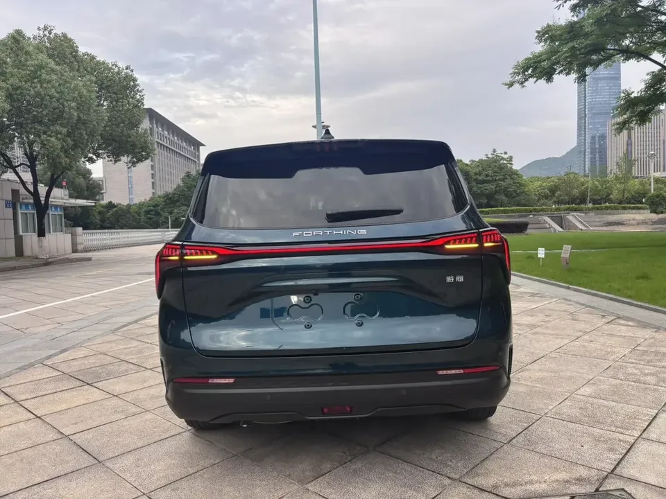 Forthing Popular yacht popular yacht 2022 1.5T DCT Wave Chaser Edition 2023 — thumbnail 2