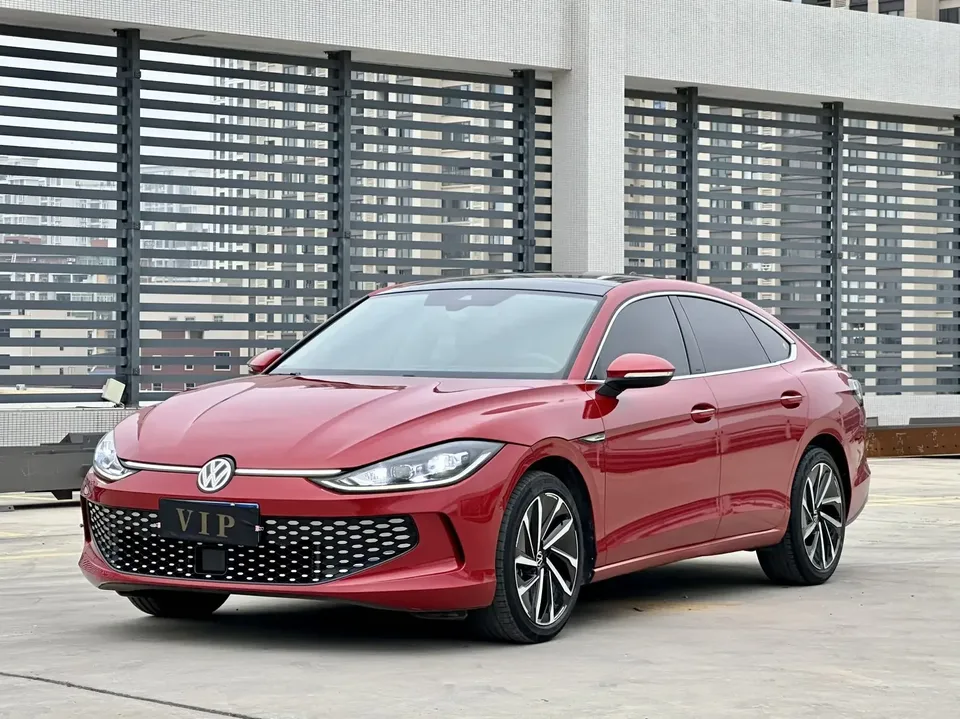 Volkswagen Lamando Lingdu 2022 Lingdu L 280TSI DSG Hot Edition 2022 — photo 1, buy with delivery to Moscow