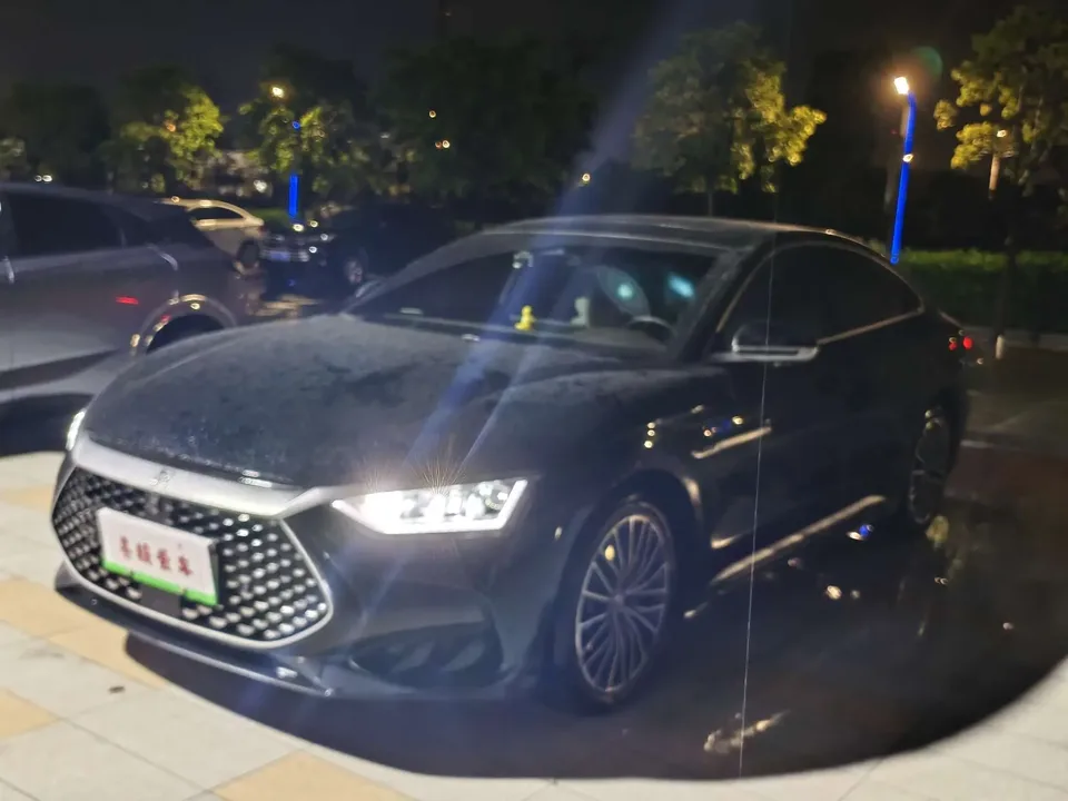 BYD Han DM Chinese DM 2023 DM-i Champion Edition 121KM Prestige 2023 — photo 1, buy with delivery to Moscow