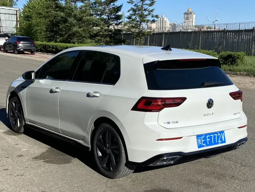 Volkswagen Golf golf 2021 280TSI DSG R-Line 2022 — thumbnail 4