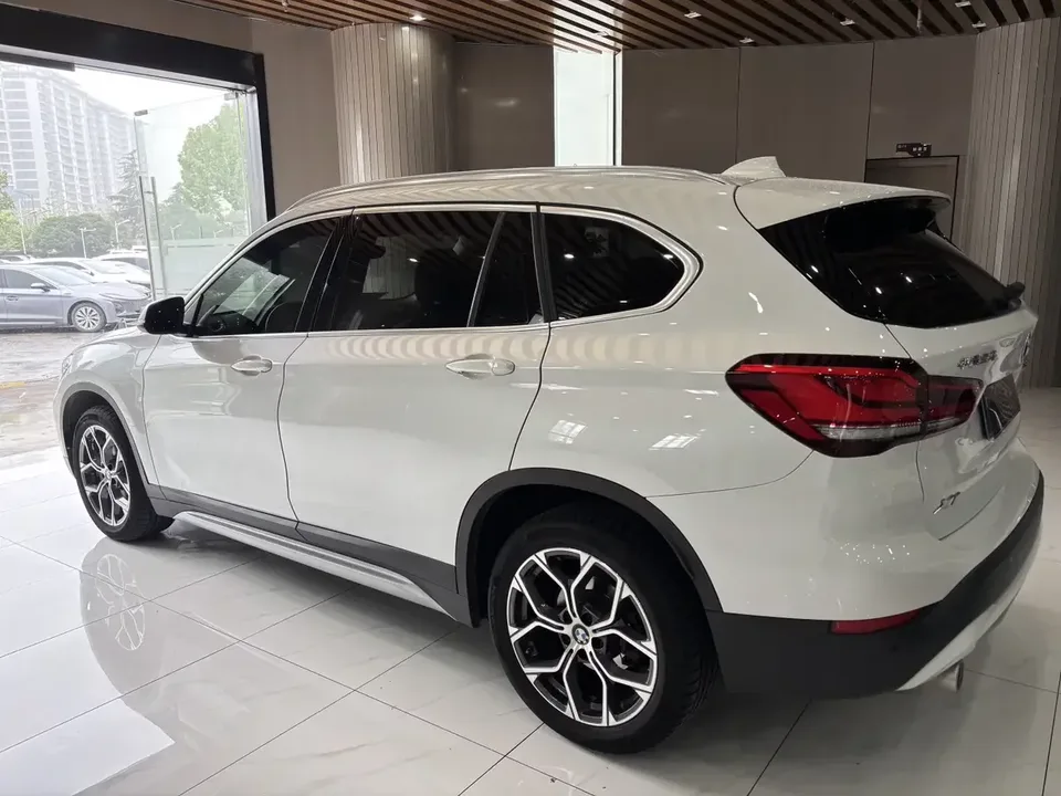BMW X1 BMW X1 2022 sDrive20Li Fashion 2023 — thumbnail 2