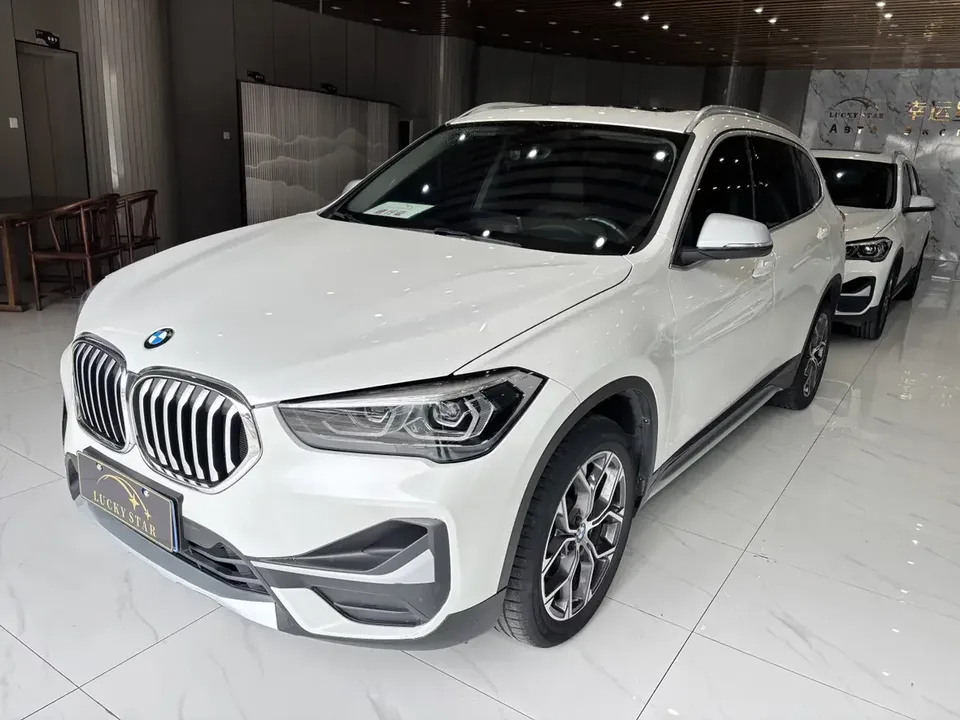 BMW X1 BMW X1 2022 sDrive20Li Fashion 2023 — photo 1, buy with delivery to Moscow