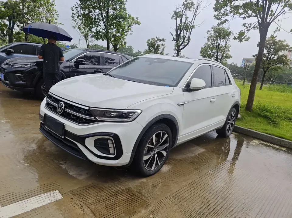 Volkswagen T-Roc TANG 2023 300TSI DSG Chenguang Edition 2024 — photo 1, buy with delivery to Moscow