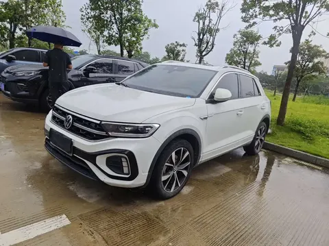 Volkswagen T-Roc 2024 купить в Москве