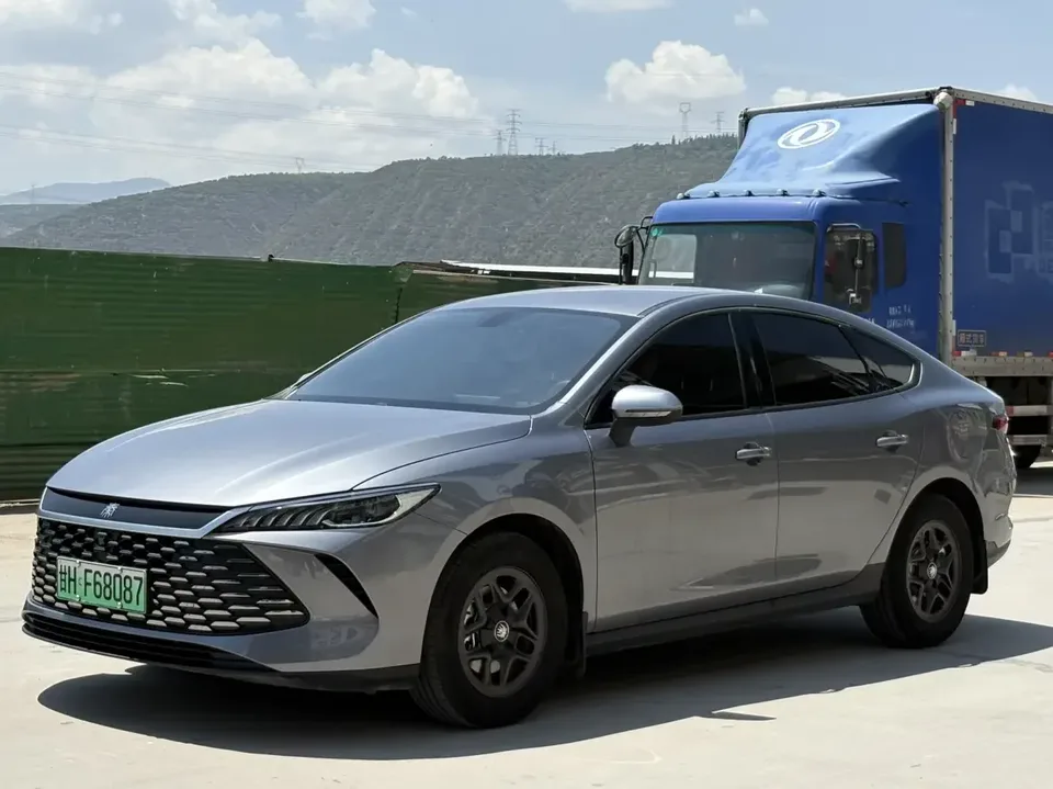 BYD Qin PLUS DM Qin PLUS DM 2025 DM-i 55KM Intelligent Driving Edition Leading Edition 2025 — photo 1, buy with delivery to Moscow