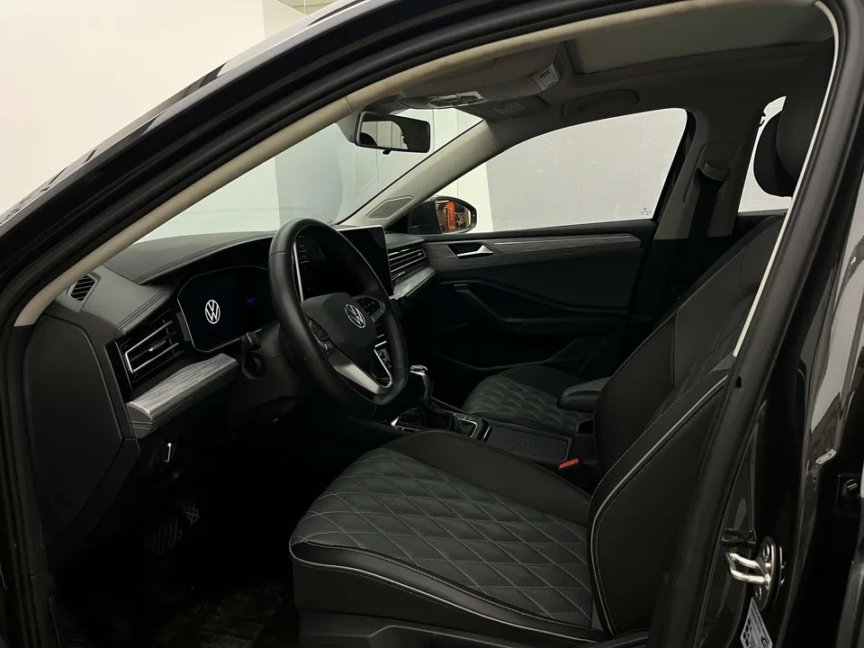 Volkswagen Sagitar Sagitar 2023 300TSI DSG Beyond Edition 2023 — thumbnail 3
