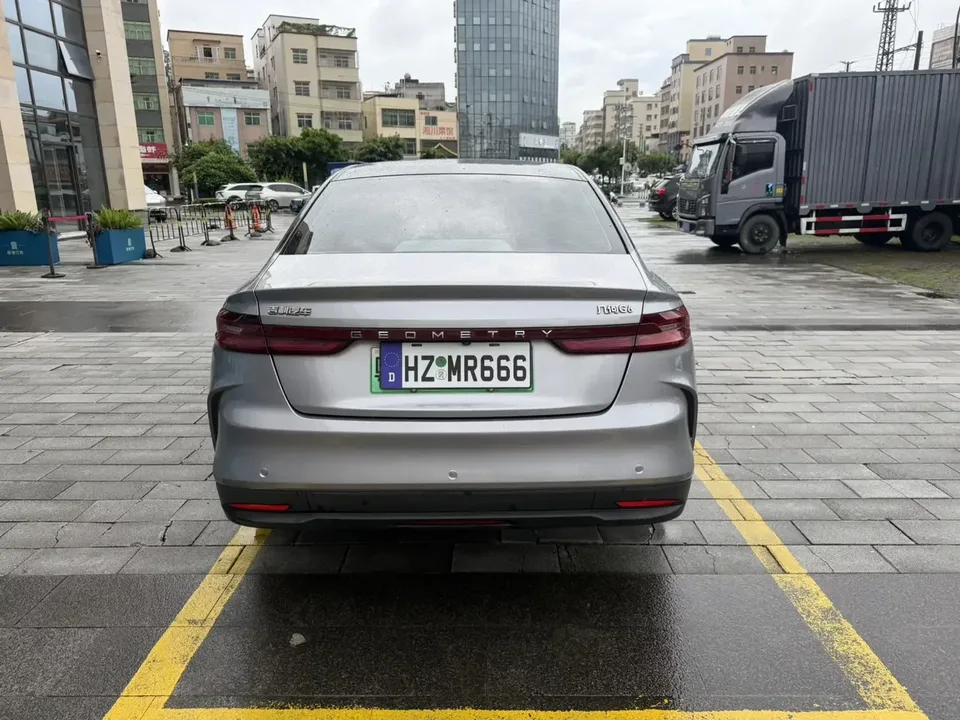 Geely Geometry G6 Geely Geometry G6 2022 620 New Music Edition 2023 — thumbnail 2