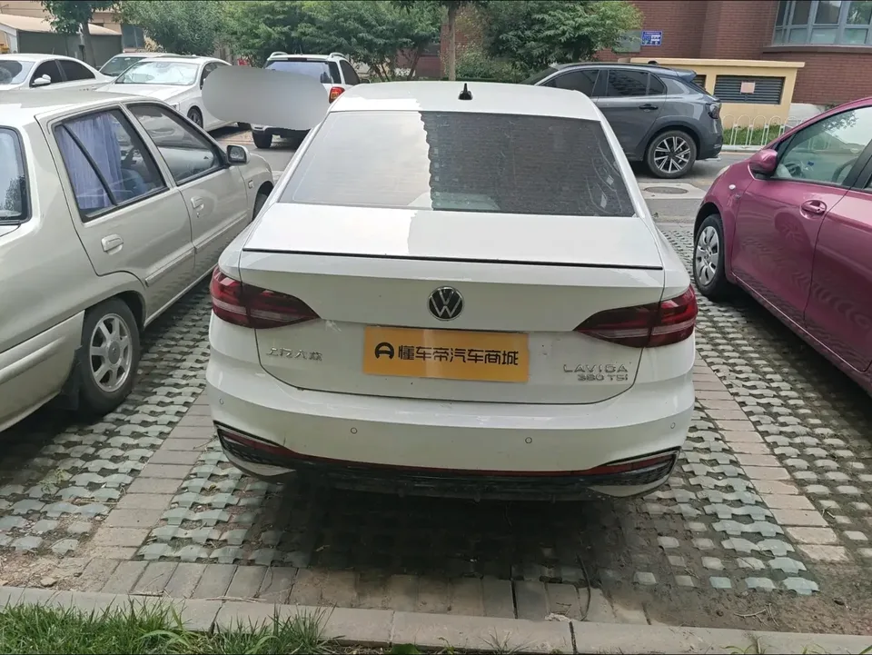 Volkswagen Lavida Lavida 2024 300TSI DSG Starry Sky Leading Edition 2024 — thumbnail 2