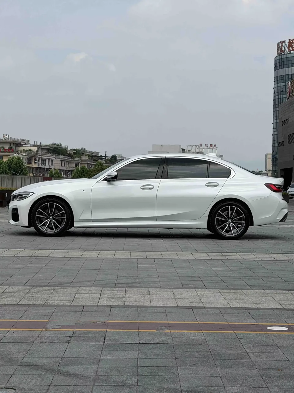 BMW 3 Series BMW 3 Series 2022 320Li M Sport Package 2022 — thumbnail 4