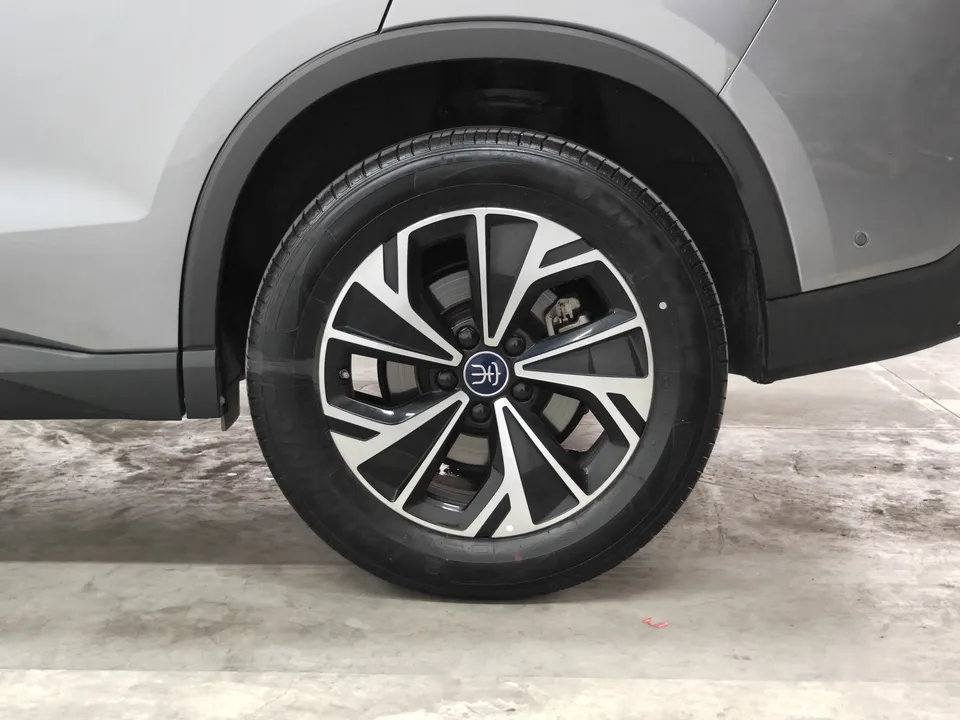 BYD Song Pro DM Song Pro DM 2025 Second generation intelligent driving version DM-i 75KM leading model 2025 — thumbnail 3