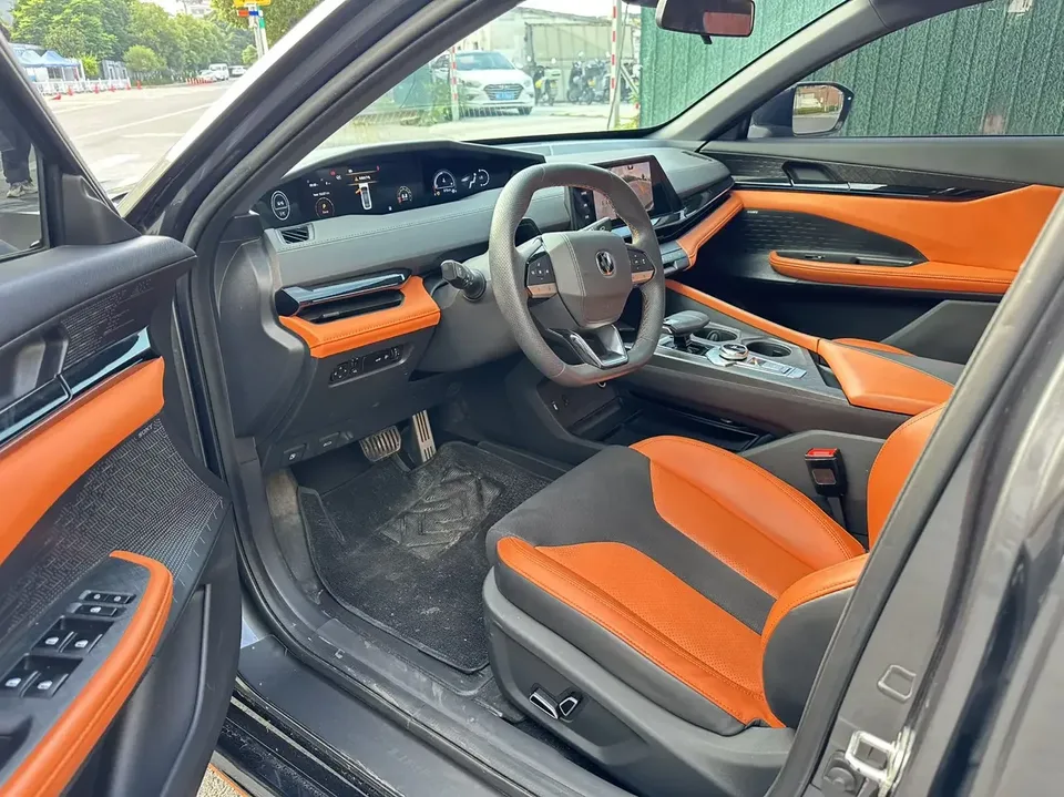 Changan UNI-V Changan UNI-V 2023 2.0T Speed Edition 2024 — thumbnail 3