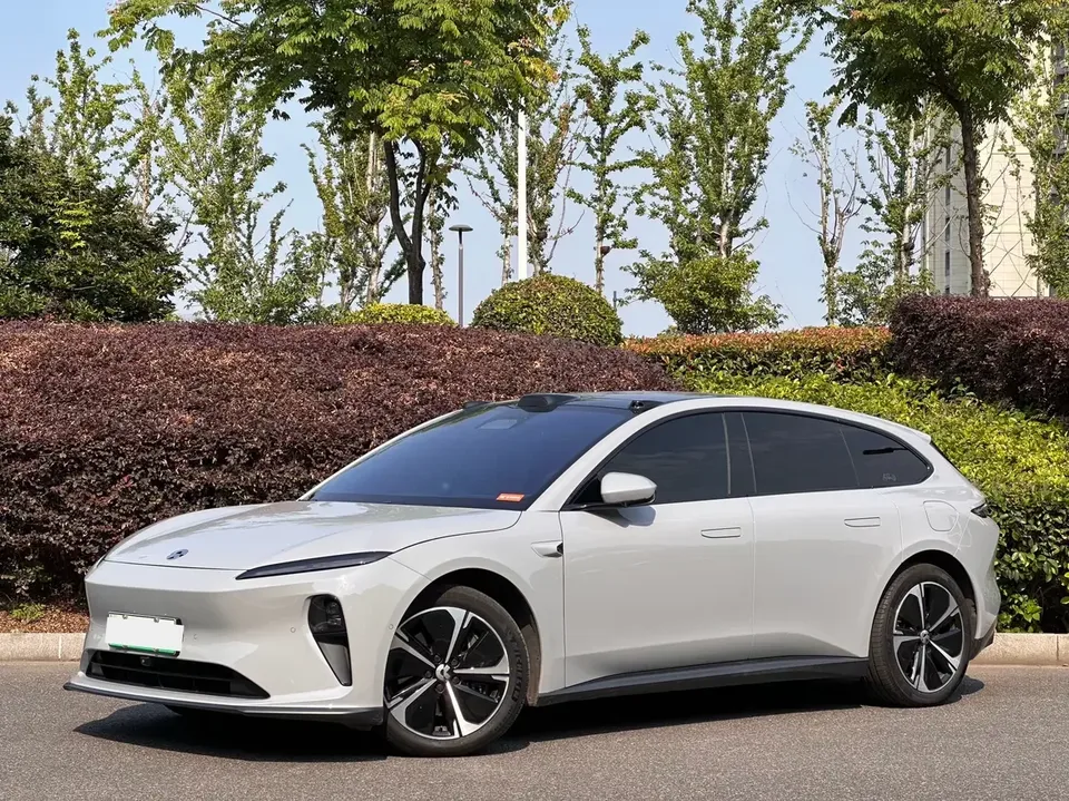 NIO ET5T NIO ET5T 2025 75kWh 2025 — photo 1, buy with delivery to Moscow
