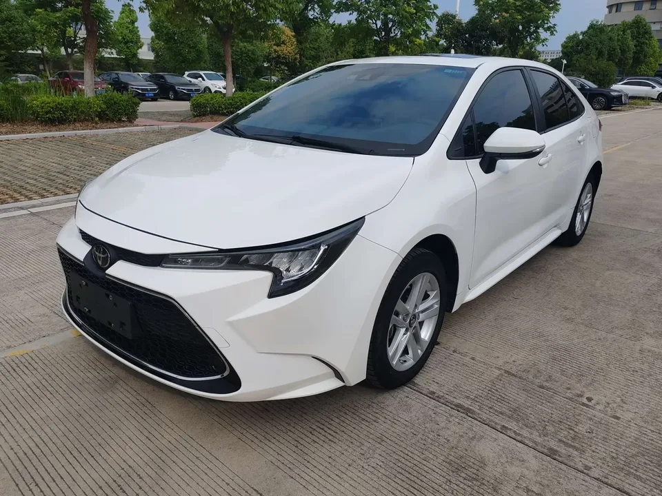 Toyota Levin Lei Ling 2022 185T CVT Deluxe Edition 2022 — photo 1, buy with delivery to Moscow