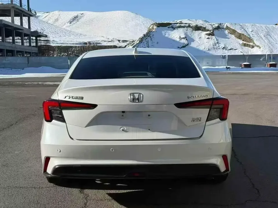 Honda Integra Style 2022 240TURBO CVT Tech Edition 2022 — thumbnail 2