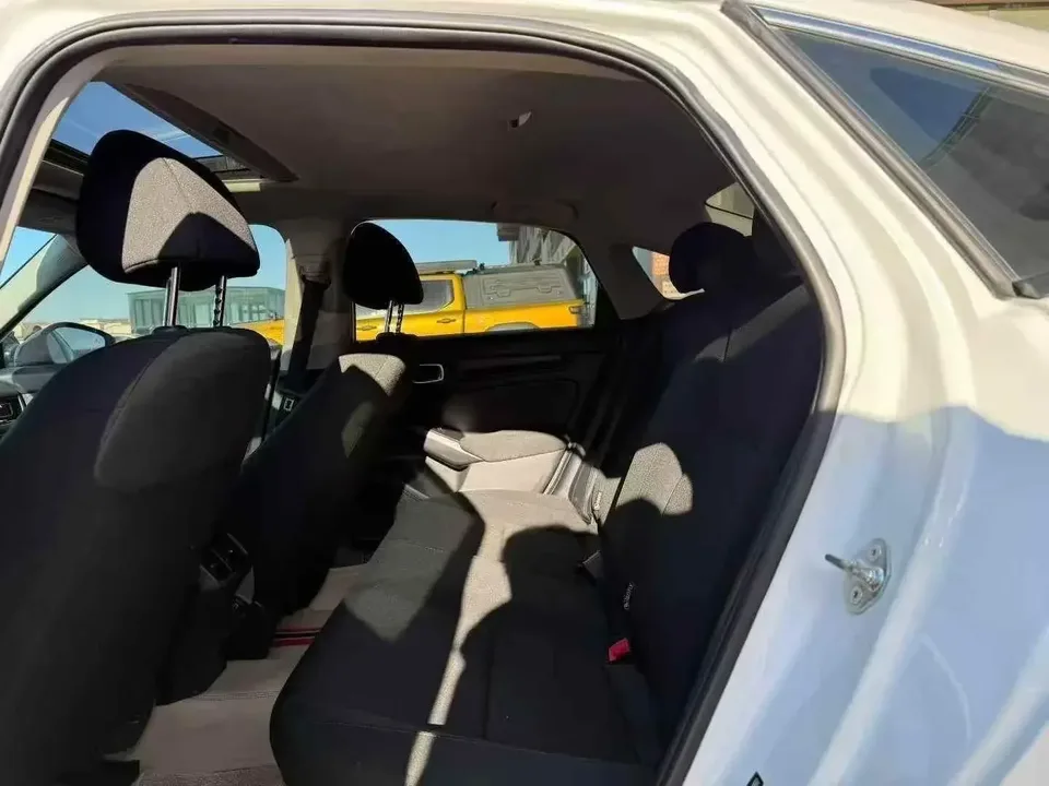 Honda Integra Style 2022 240TURBO CVT Tech Edition 2022 — thumbnail 3