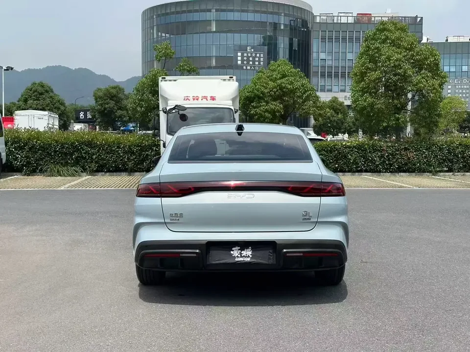 BYD Qin L DM Qin L DM 2025 Intelligent Driving Edition DM-i 80KM Leading Edition 2025 — thumbnail 4