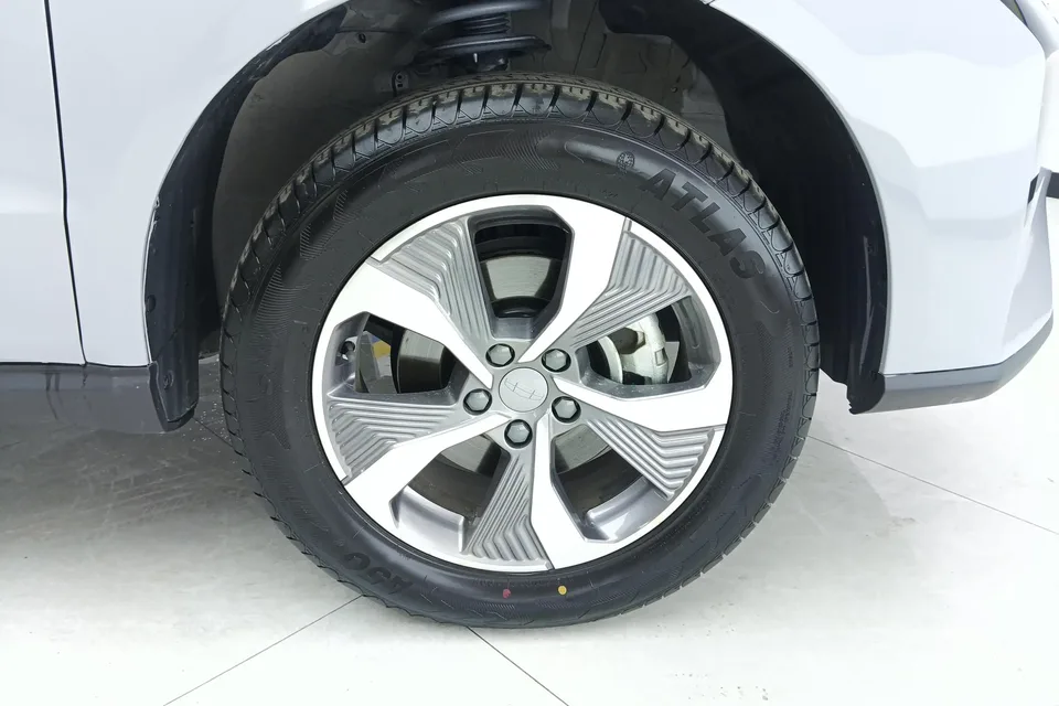 Geely Okavango Haoyue PRO 2024 1.5TD DCT vertical and horizontal + 2024 — thumbnail 3