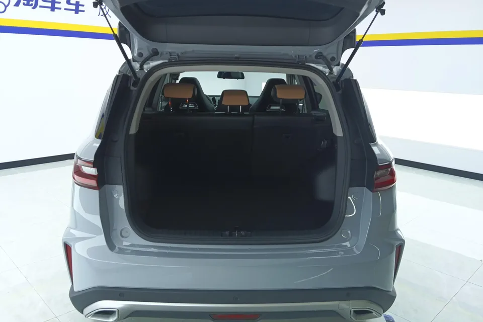 Geely Okavango Haoyue PRO 2024 1.5TD DCT vertical and horizontal + 2024 — thumbnail 5