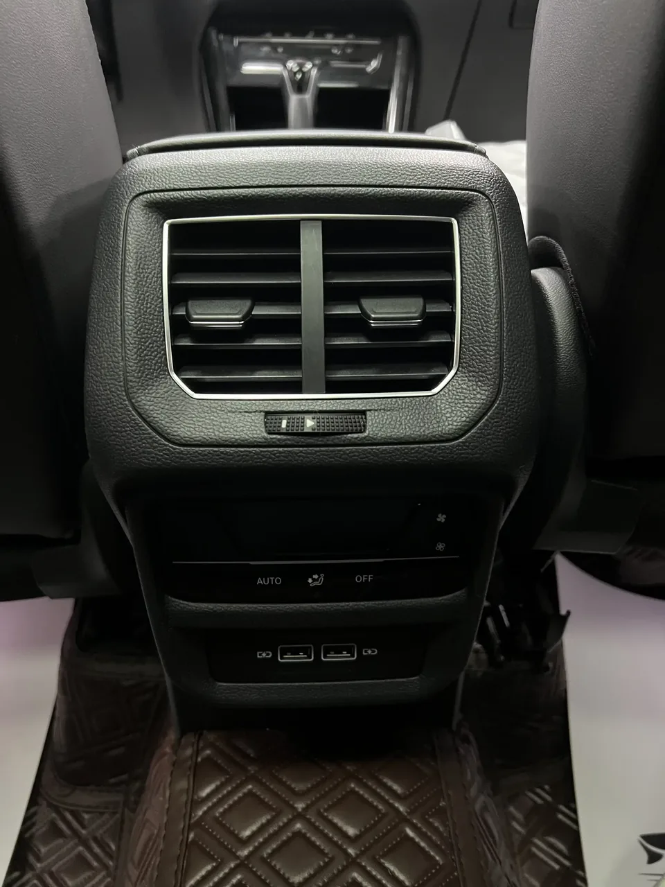 Volkswagen Tayron Tanyue 2023 280TSI 2WD Luxury Plus Advanced Edition 2022 — миниатюра 3