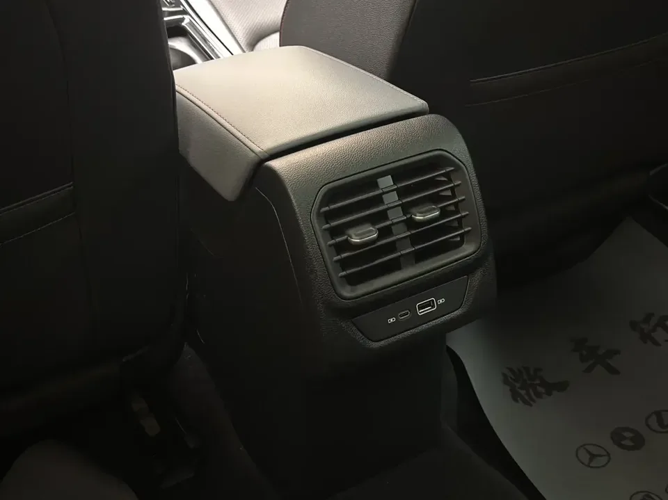 Volkswagen Lamando Lingdu 2023 Lingdu L 280TSI DSG Cool Edition 2024 — thumbnail 4
