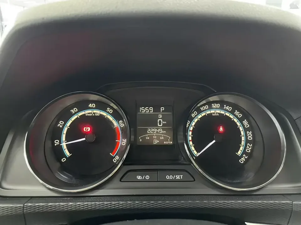 Skoda Comek Comek 2022 1.5L Automatic Comfort Edition 2022 — thumbnail 4