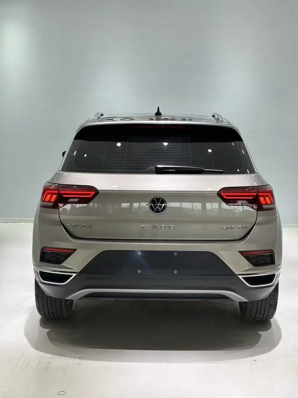 Volkswagen T-Roc TANG 2022 280TSI DSG 2WD Comfort PLUS 2022 — thumbnail 2