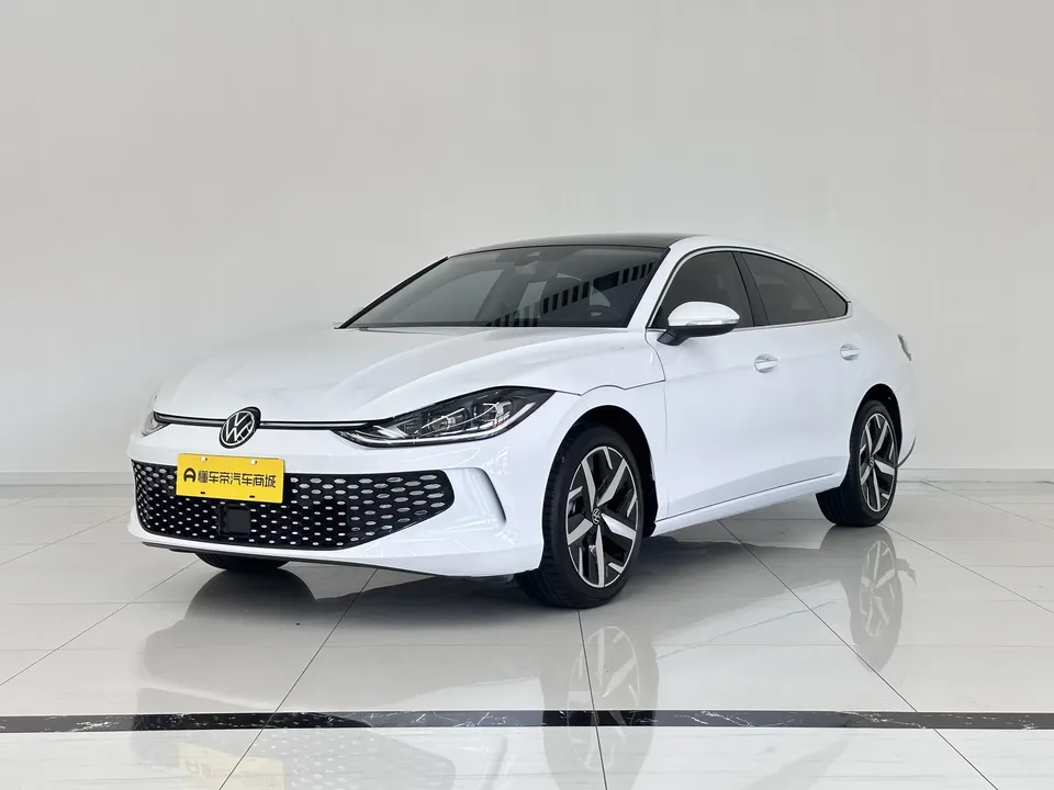 Volkswagen Lamando Lingdu 2025 Lingdu L 280TSI DSG Cool Edition 2024 — photo 1, buy with delivery to Moscow