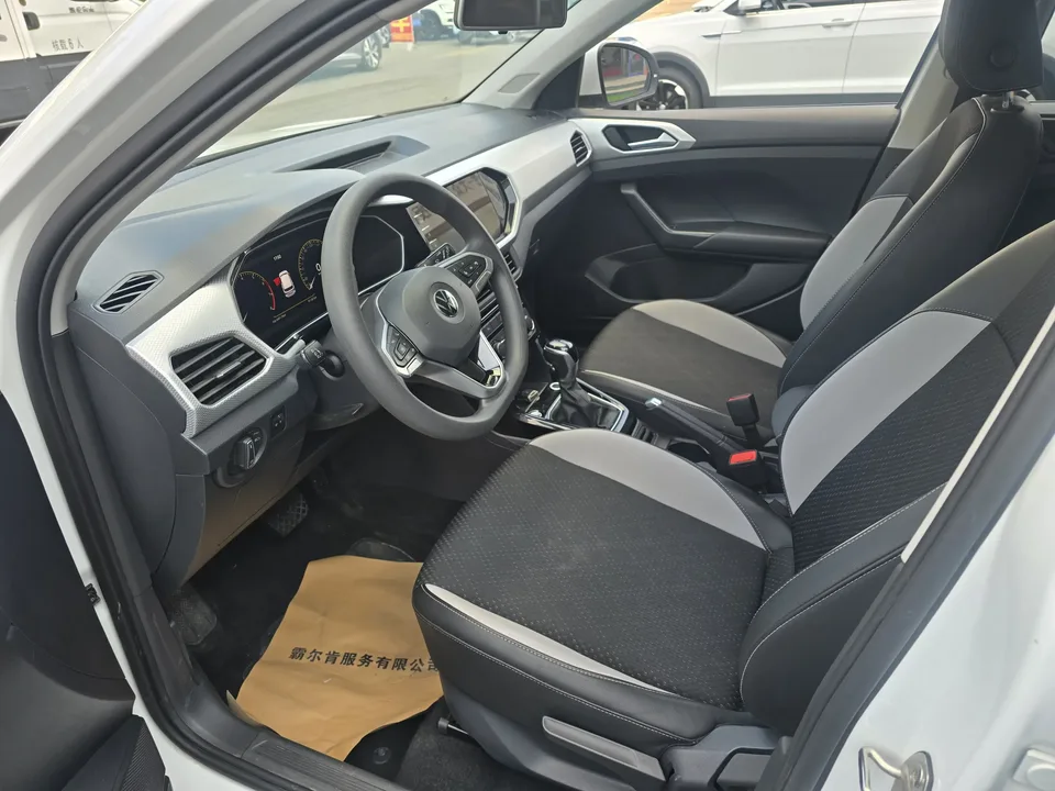 Volkswagen Explore the shadows Explore the shadows 2023 200TSI DSG Joy Smart Edition 2024 — thumbnail 5