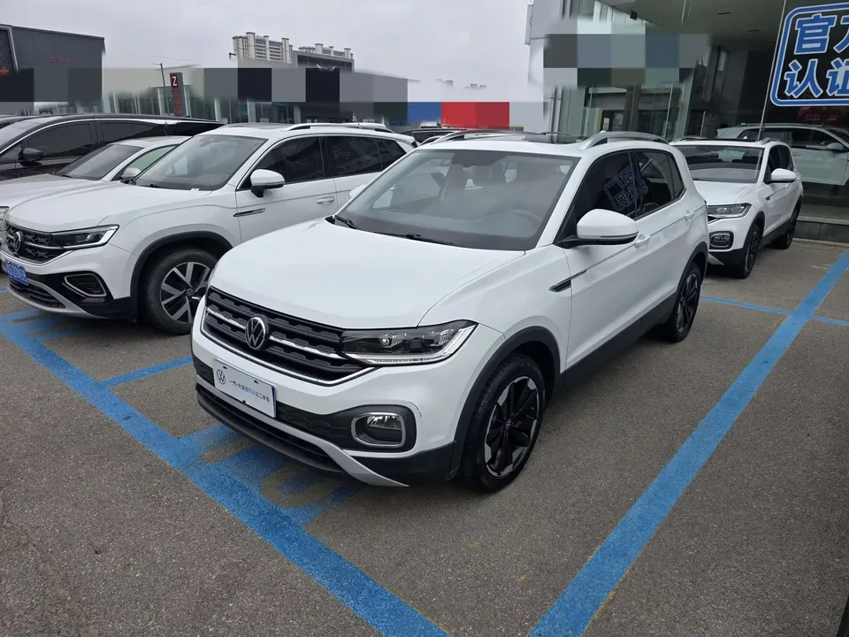 Volkswagen Explore the shadows Explore the shadows 2023 200TSI DSG Joy Smart Edition 2024 — photo 1, buy with delivery to Moscow