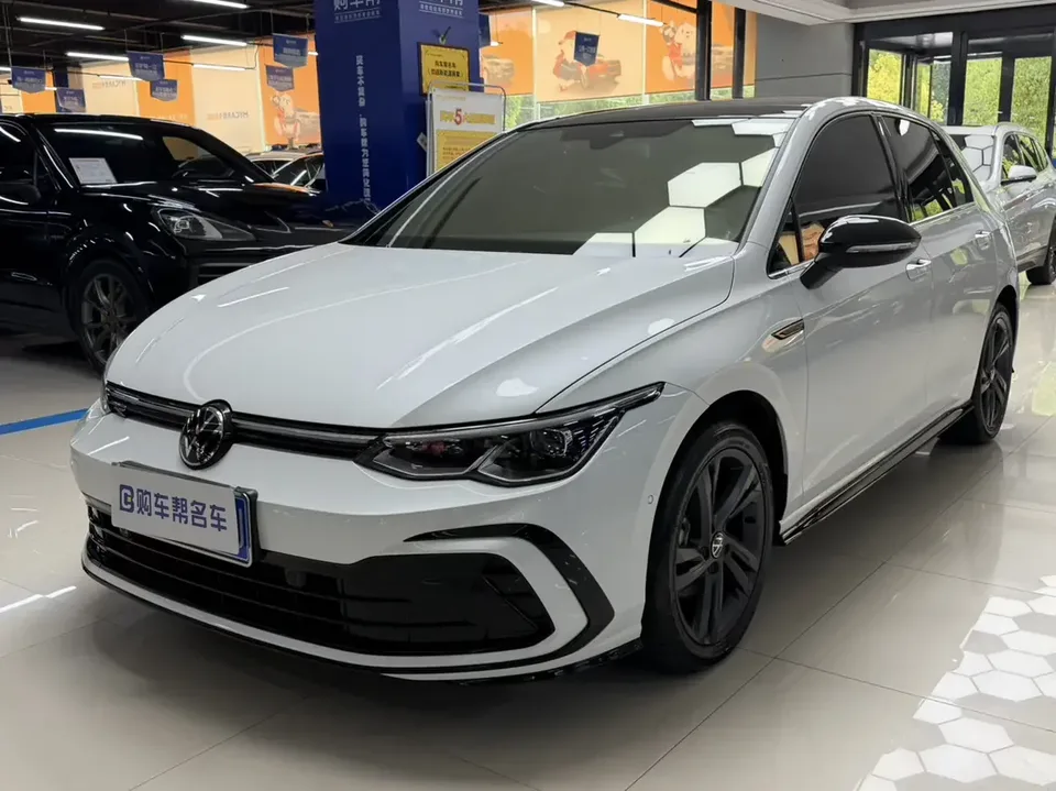 Volkswagen Golf golf 2024 280TSI DSG R-Line 50 Years Legend Edition 2025 — photo 1, buy with delivery to Moscow