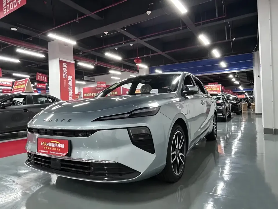 Roewe D6 Roewe D6 2025 520km Premium Edition 2025 — photo 1, buy with delivery to Moscow