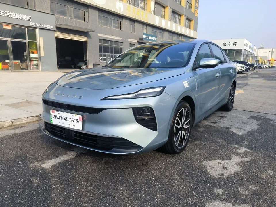 Roewe D6 Roewe D6 2025 520km Smart Edition 2025 — фото 1, купить с доставкой в Москву