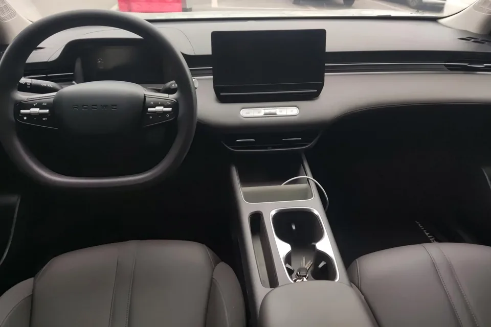 Roewe D6 Roewe D6 2025 450km Premium Edition 2025 — thumbnail 4