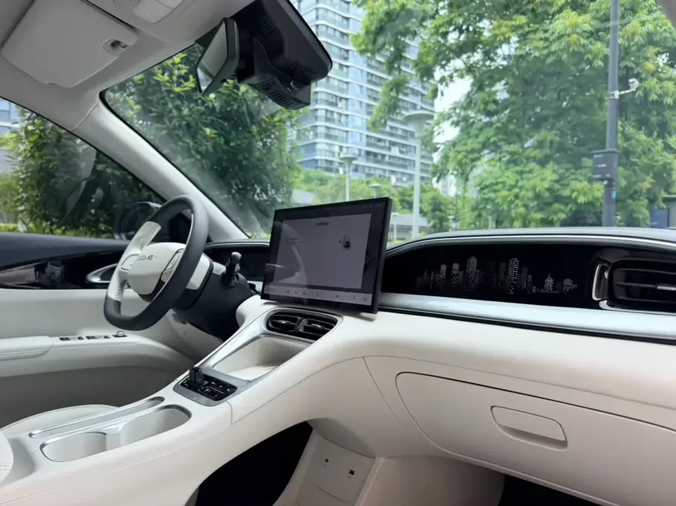 Geely Star Wish Star Wish 2025 UP 410km Exploration+ 2024 — thumbnail 3