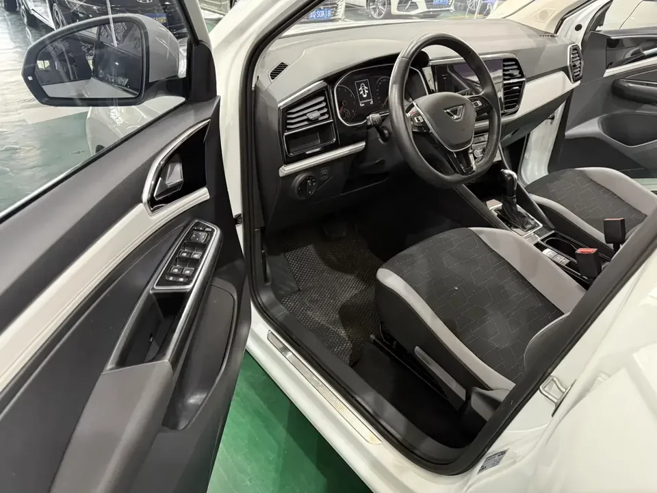 Jetta VS7 Jetta VS7 2021 Black Front Edition 1.4T Automatic Glory Edition 2023 — thumbnail 3
