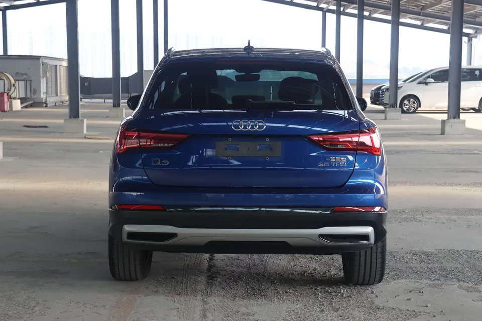 Audi Q3 Audi Q3 2022 35 TFSI Stylish Dynamic 2022 — thumbnail 2