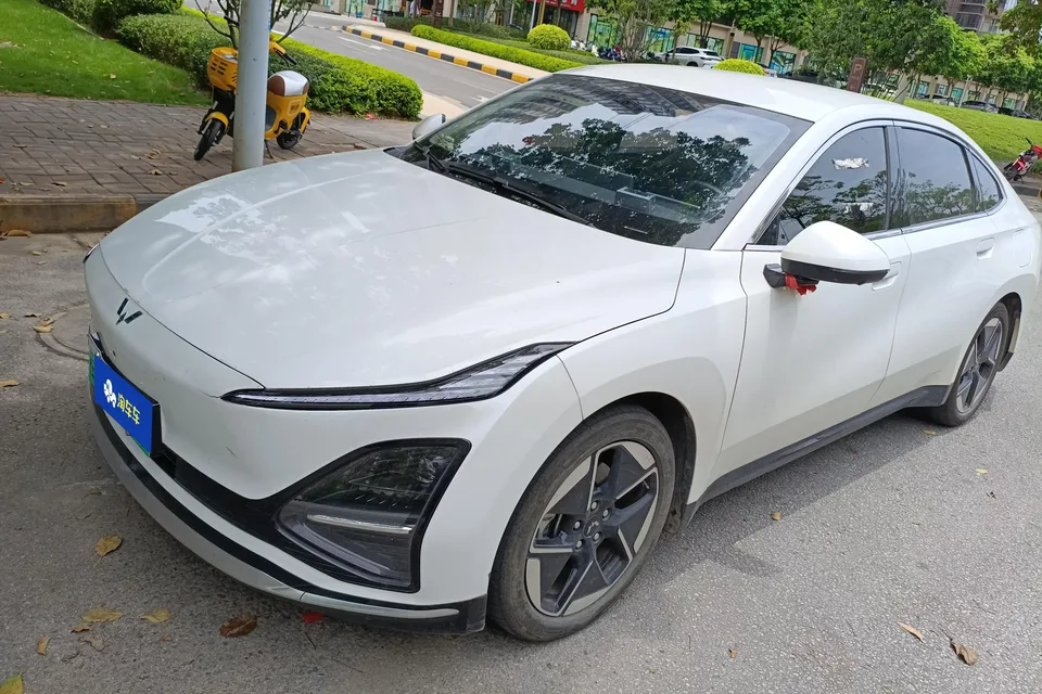 Wuling Starlight EV Wuling Starlight EV 2024 Co-creation version 510 advanced version 2024 — фото 1, купить с доставкой в Москву