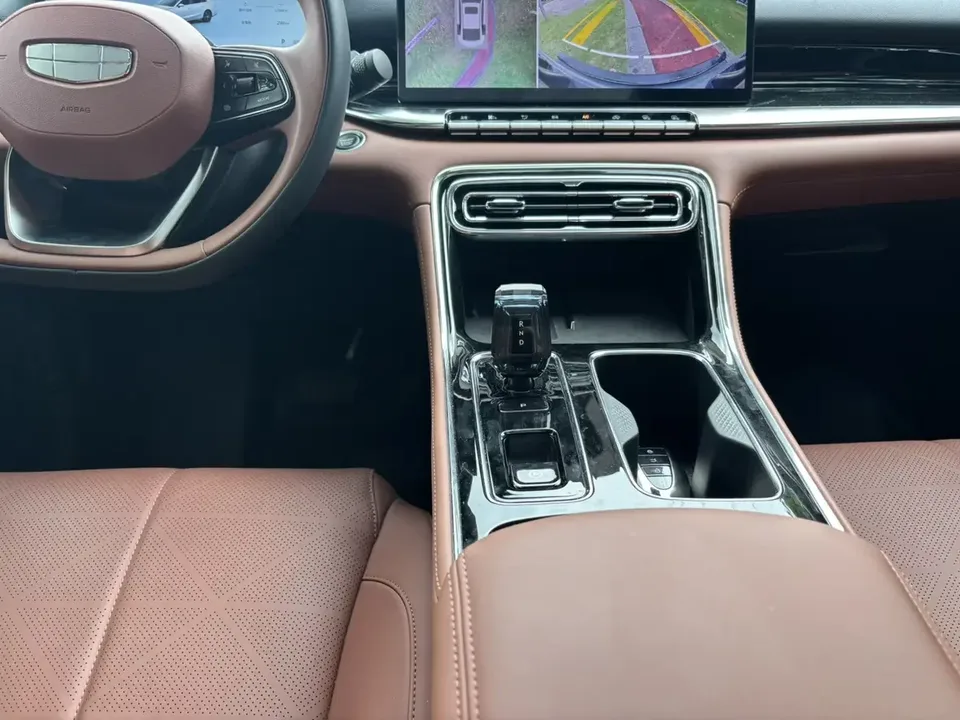 Geely Emgrand emgrand 2026 5th Generation 1.5T DCT Flagship Model 2025 — thumbnail 3