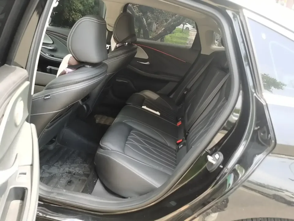 Chery Arrizo 8 Arrizo 8 2025 1.6TGDI DCT Intelligence 2025 — thumbnail 3