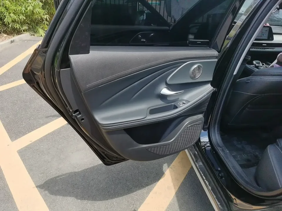 Chery Arrizo 8 Arrizo 8 2025 1.6TGDI DCT Intelligence 2025 — thumbnail 5